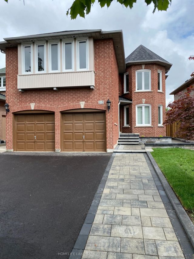 213 Barondale Drive, Mississauga