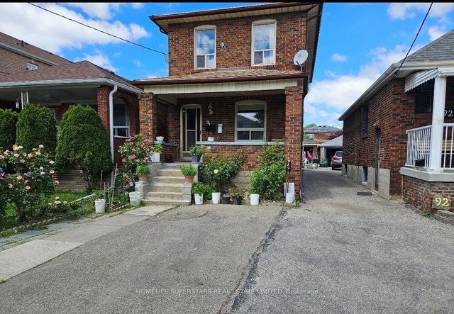 94 Ypres Road, Toronto W03
