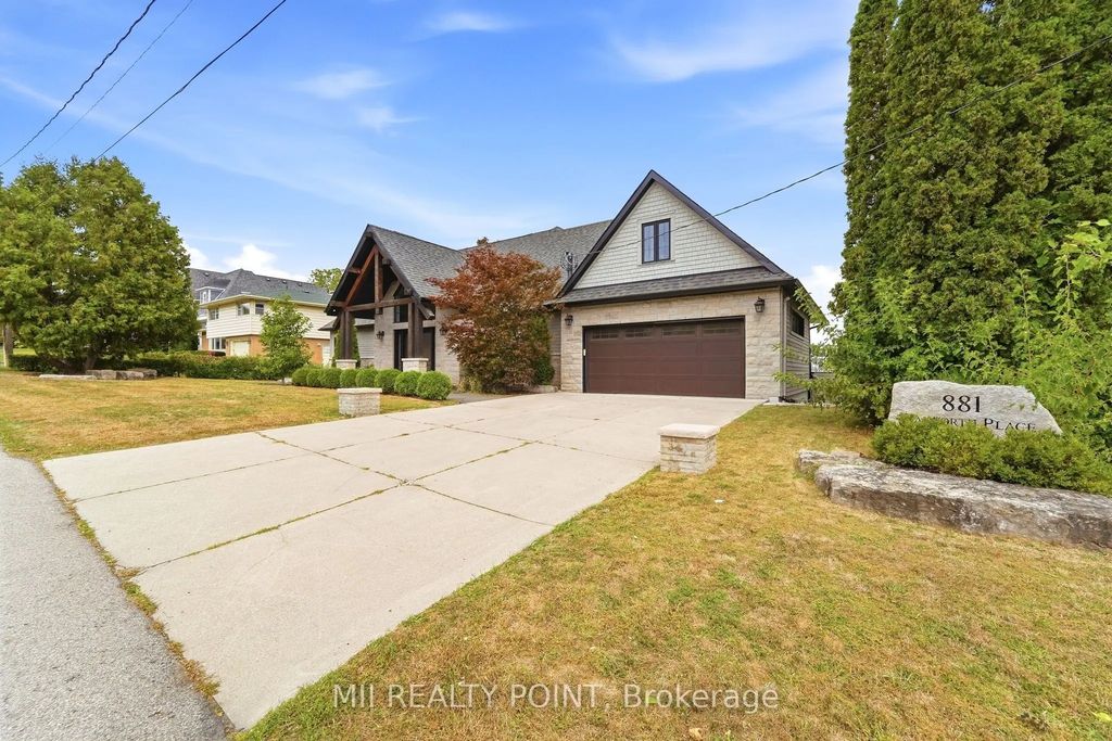 881 Danforth Place, Burlington