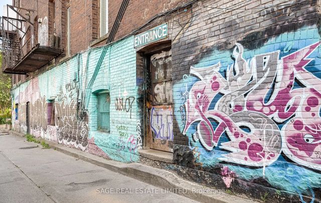 207a Cowan Avenue Main N, Toronto W01