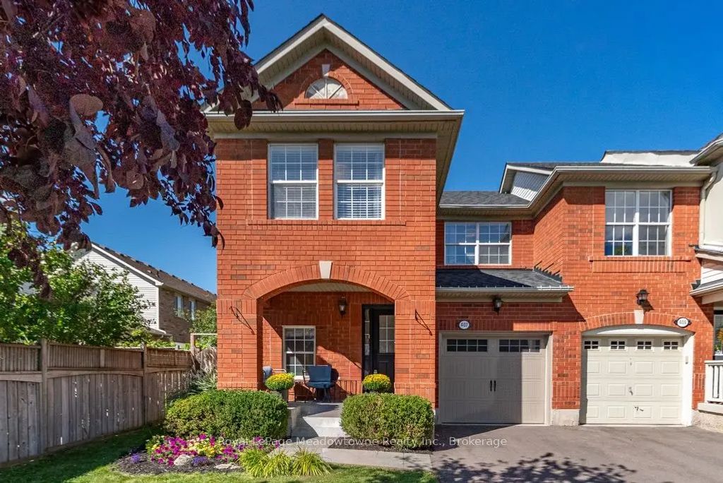 407 Baverstock Crescent, Milton