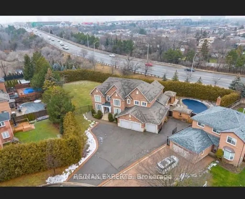 2489 Olinda Court, Mississauga