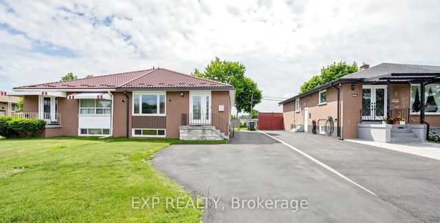 71 Addington Crescent Main, Brampton