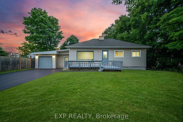 32 Maple Avenue E, Halton Hills