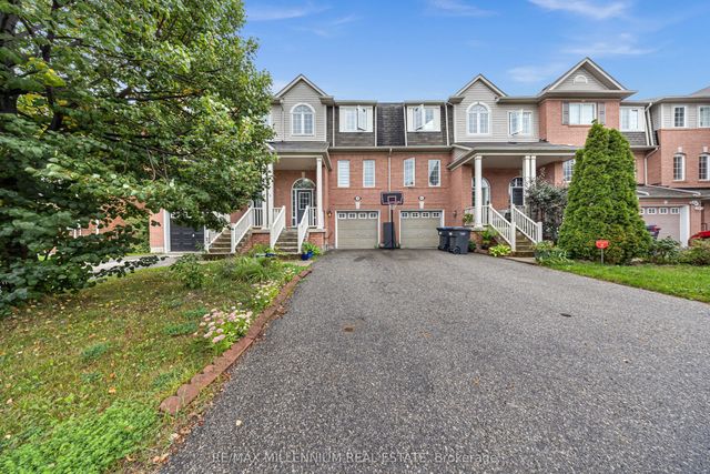 39 Decker Hollow Circle, Brampton