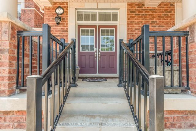 99 Huguenot Road, Oakville