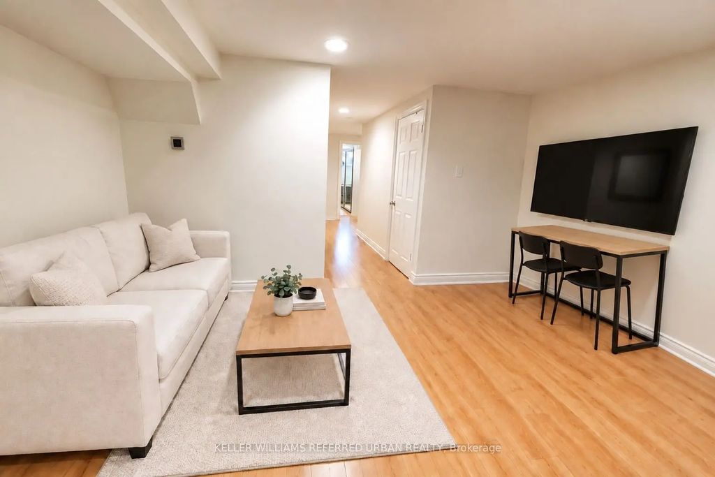 104 Rankin Crescent L.l., Toronto W02