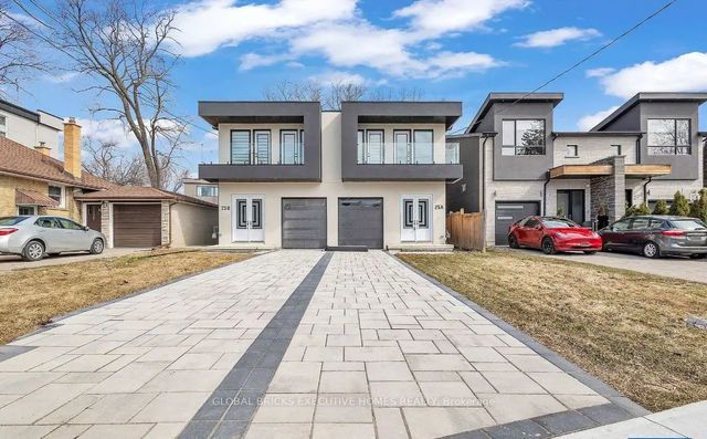 25a Pine Avenue N, Mississauga