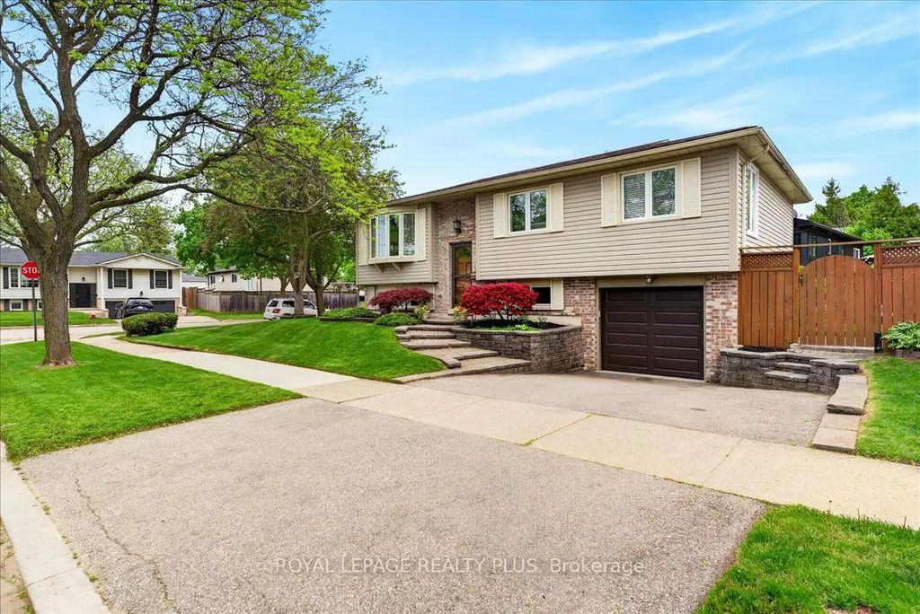 4452 Delaney Drive, Burlington