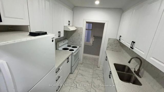 213 Queen Street W, Brampton