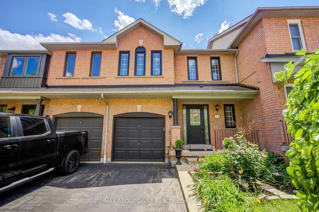 5128 Falconcrest Drive, Burlington