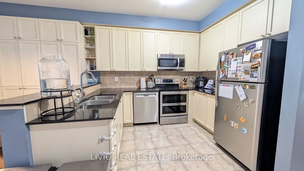 157 Cedar Lake Crescent, Brampton