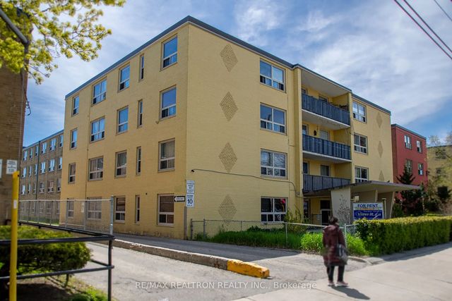 2355 Lake Shore Boulevard W 303, Toronto W06