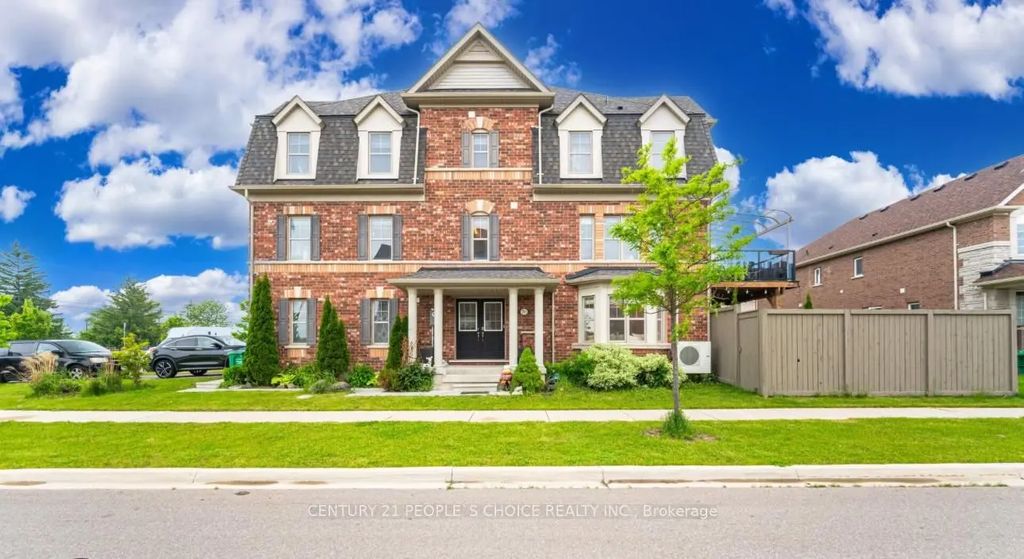 70 Hogan Manor Drive Upper, Brampton