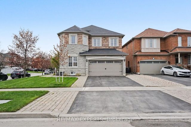 2 Ironhorse Crescent, Caledon