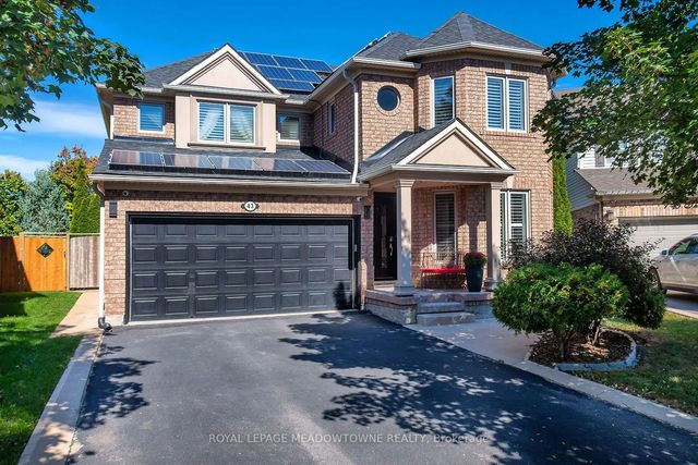 43 Thorpe Crescent, Brampton