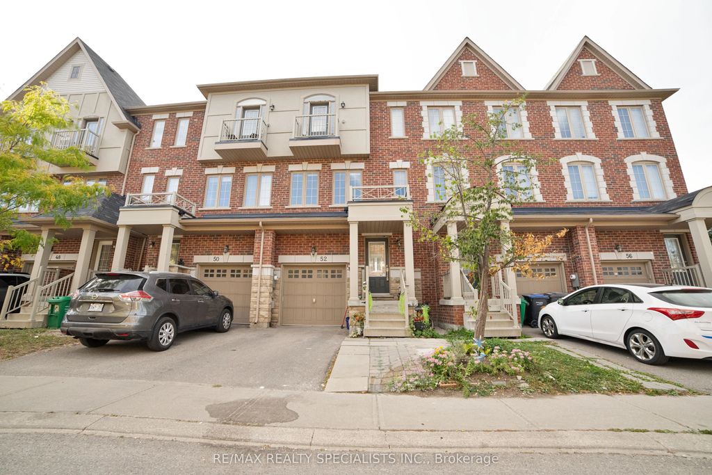 52 Kayak Heights, Brampton