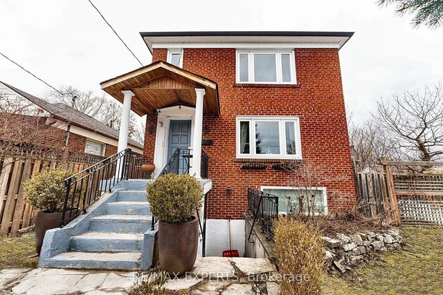 39 Twenty Fifth Street Lower, Toronto W06