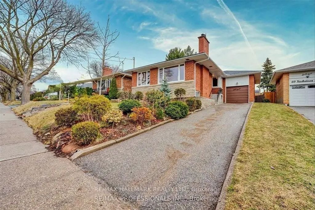 67 Saskatoon Drive Lower, Toronto W09