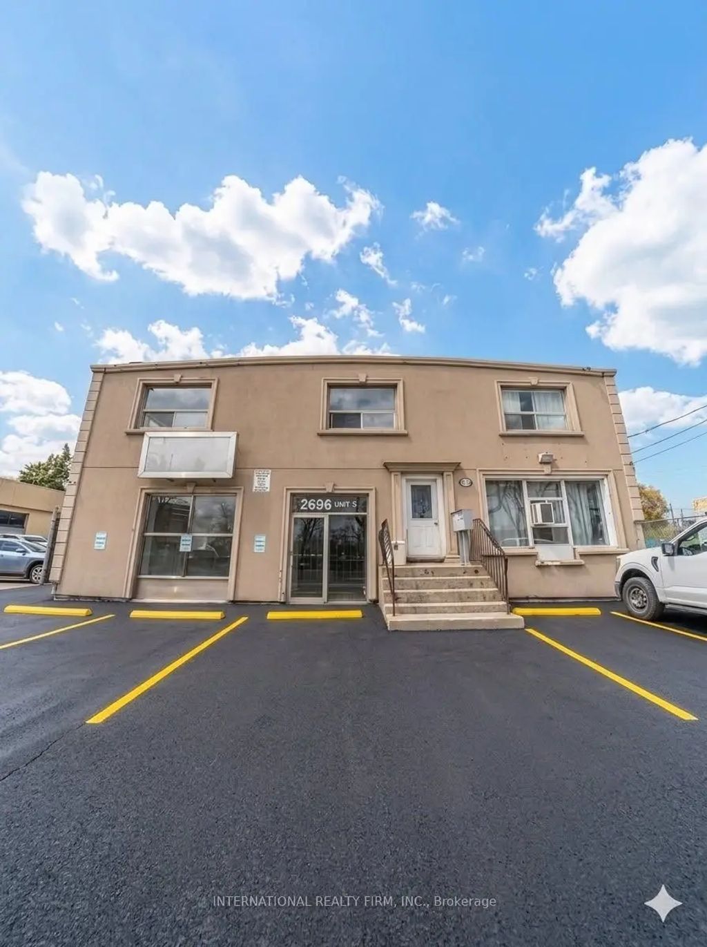 2696 St Clair Avenue W 5, Toronto W03