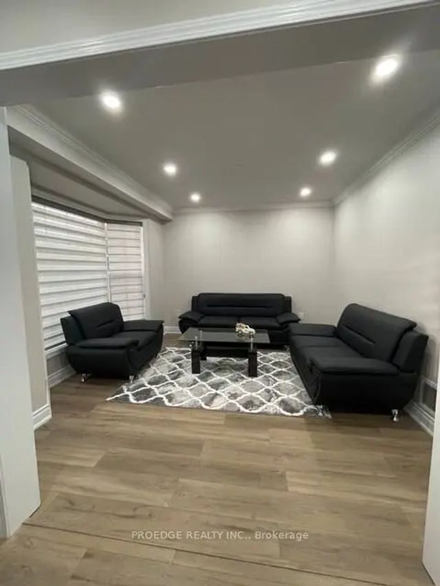 2357 Falkland Crescent, Oakville