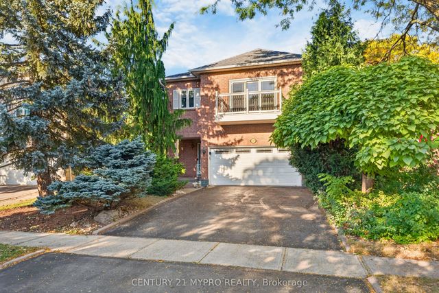 163 Romain Crescent, Oakville