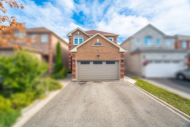 77 Arthurs Crescent, Brampton