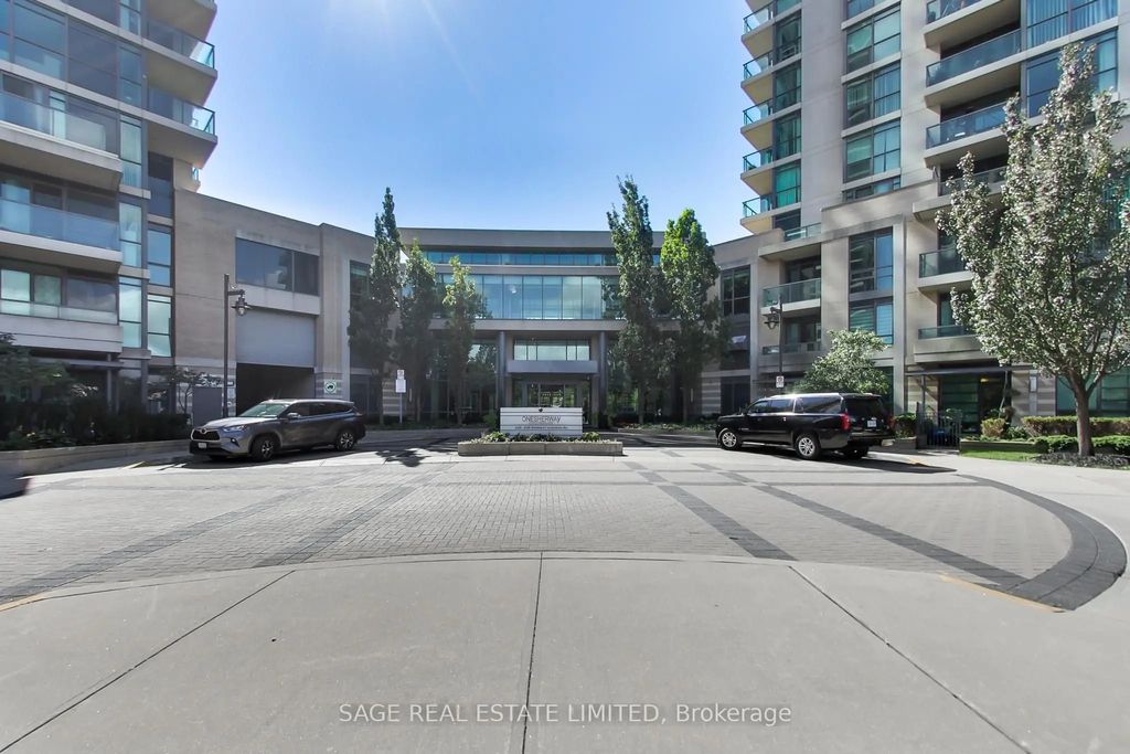 235 Sherway Gardens Road 1801, Toronto W08