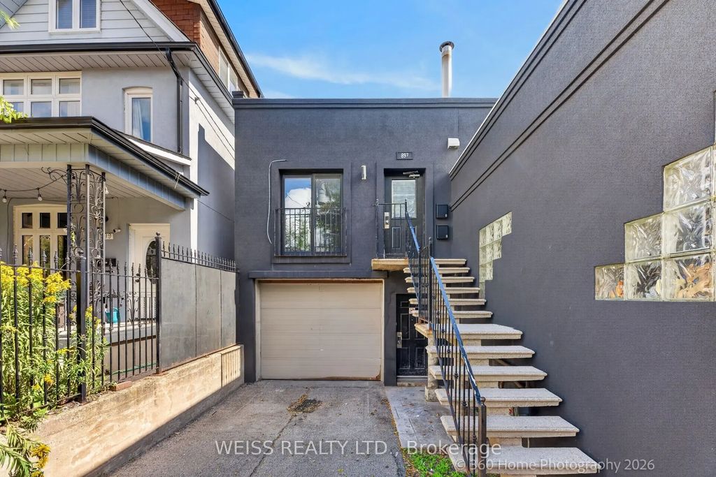 897 Lansdowne Avenue 2, Toronto W02