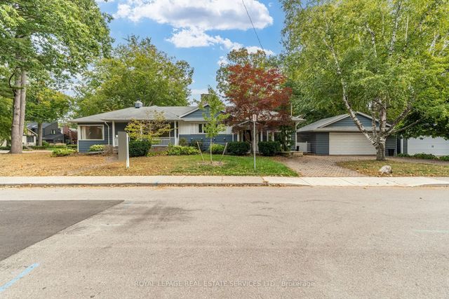374 Spruce Street, Oakville
