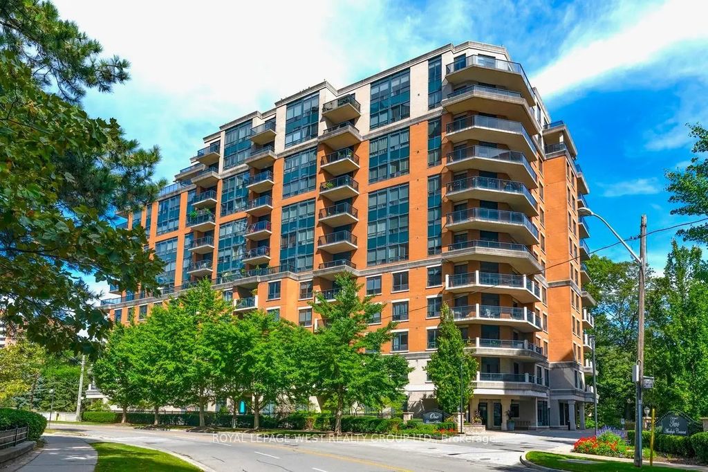 1 Lomond Drive 302, Toronto W08
