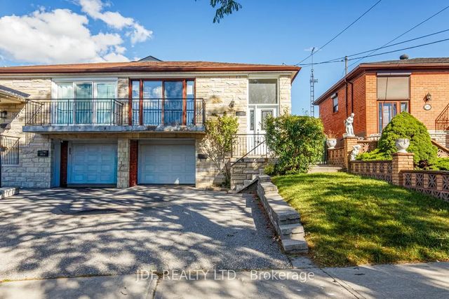 48 Debby Court, Toronto W04
