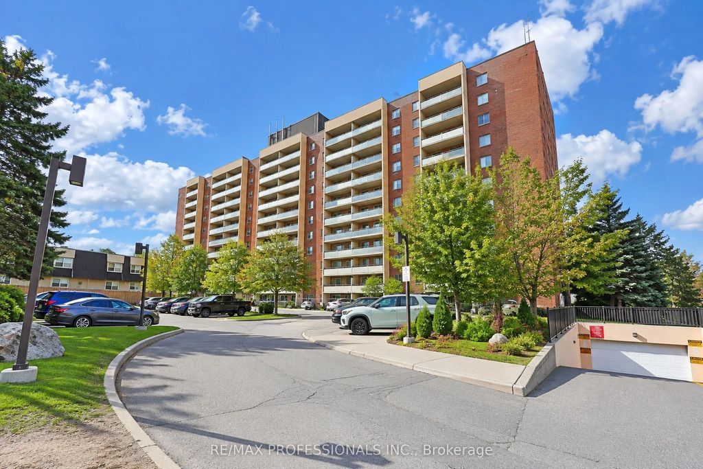 31 Four Winds Drive 701, Toronto W05