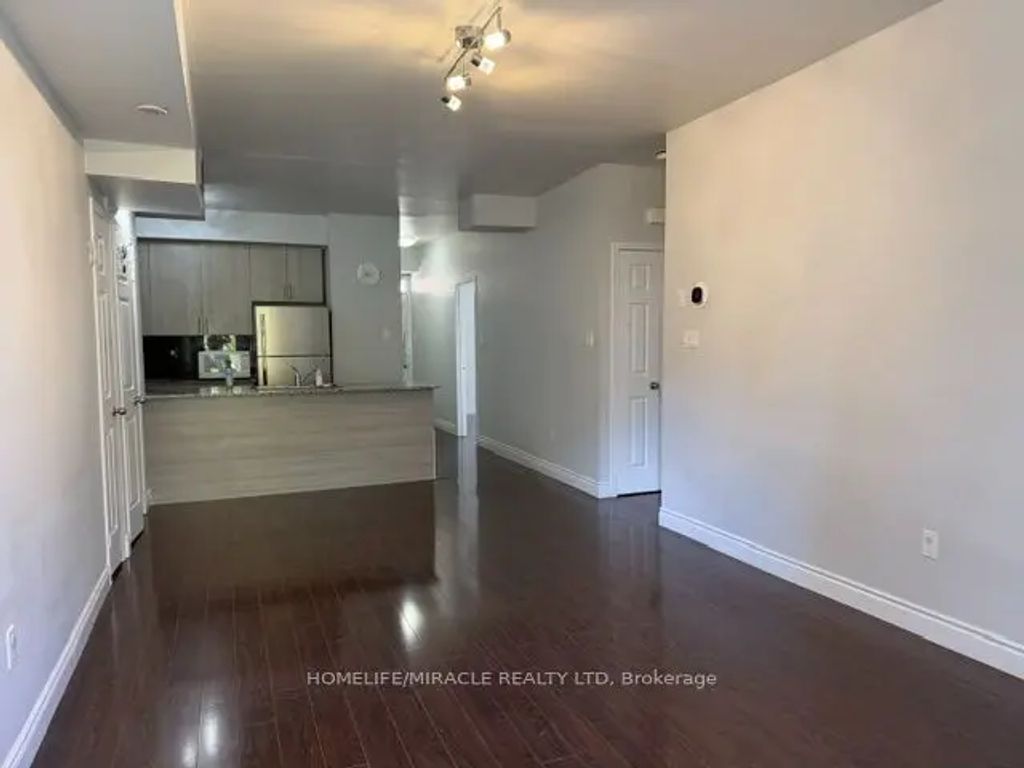 180 Howden Boulevard 74, Brampton