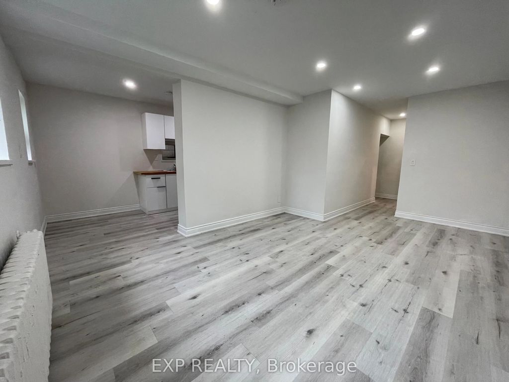 259 Lakeshore Road E 1, Mississauga