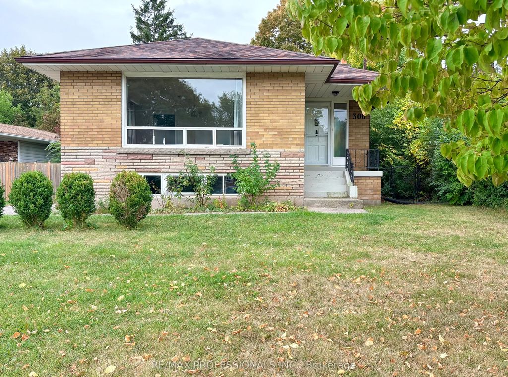 300 Burton Road, Oakville