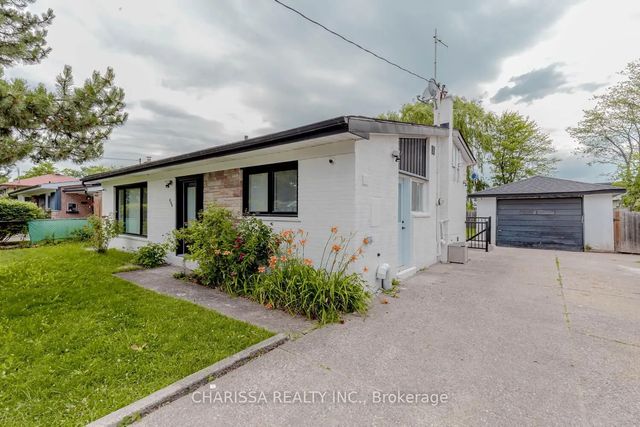 523 Pinegrove Road Upper, Oakville