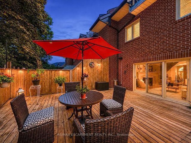 45 Tradewind Drive, Oakville