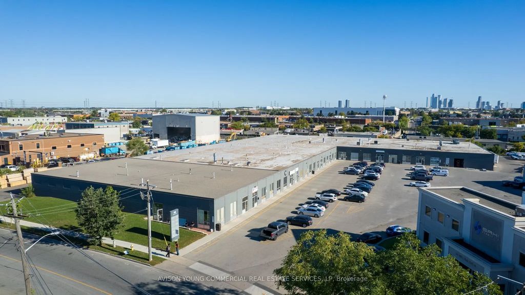 40 Millwick Drive 5, Toronto W05