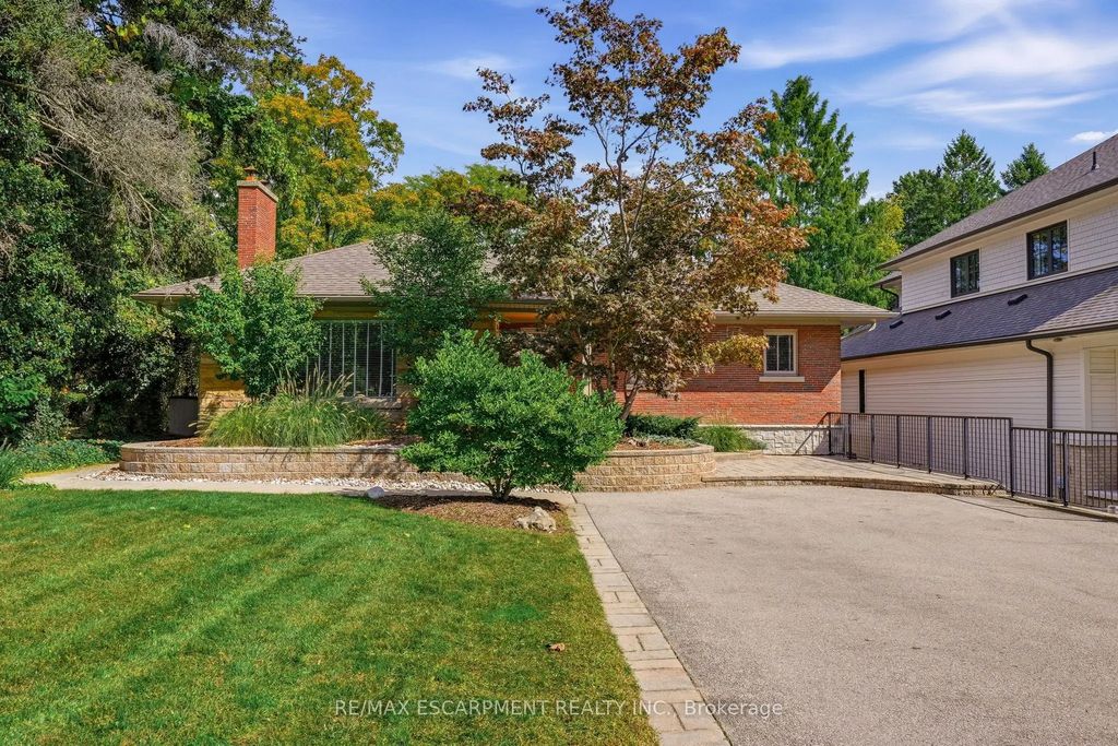 707 King Road Main, Burlington