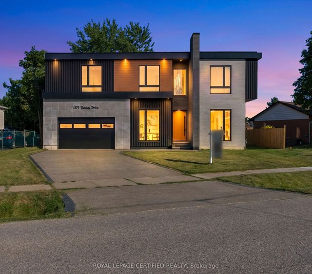 1374 Tansley Drive, Oakville