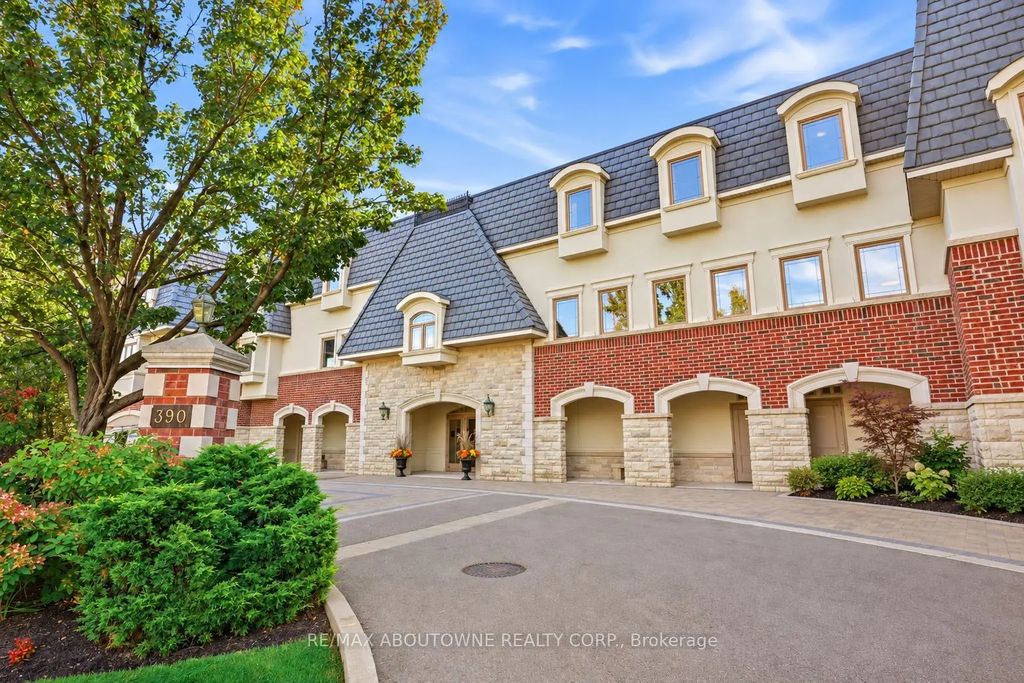390 Upper Middle Road 301, Oakville
