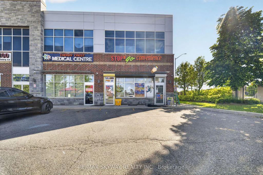 5 Cherrycrest Drive 8, Brampton