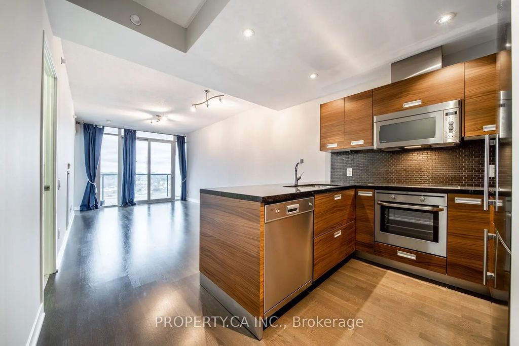 88 Park Lawn Road 1215, Toronto W06