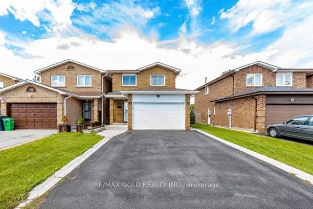 240 Simmons Boulevard, Brampton