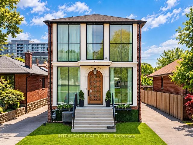 39 Chandos Avenue, Toronto W02