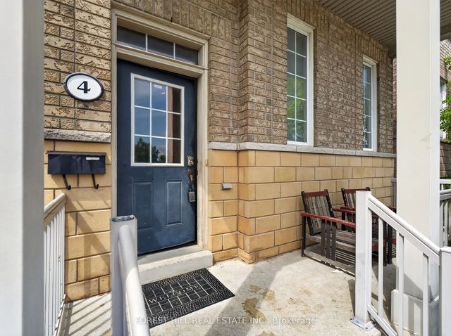 4 Evelyn Wiggins Drive, Toronto W05