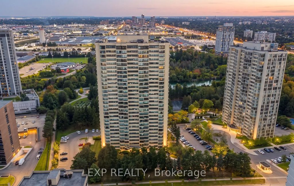 8 Lisa Street E 1506, Brampton