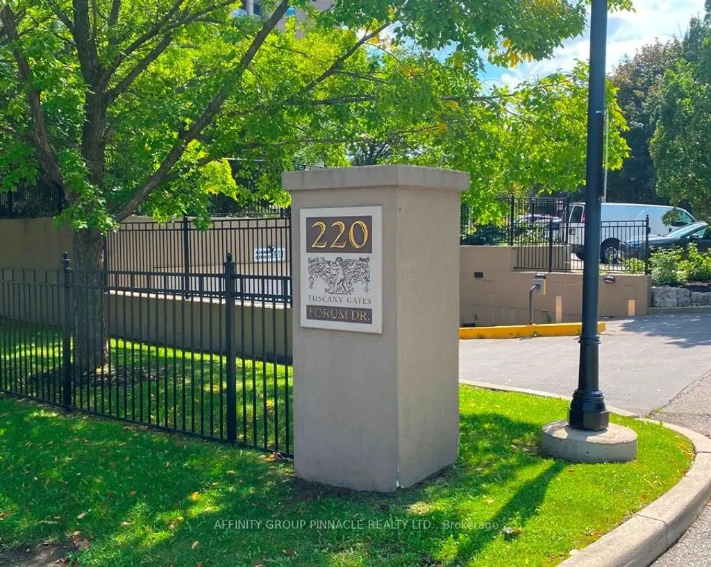 220 Forum Drive 1301, Mississauga