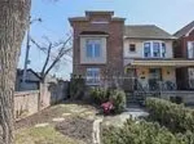 3 Armstrong Avenue, Toronto W02